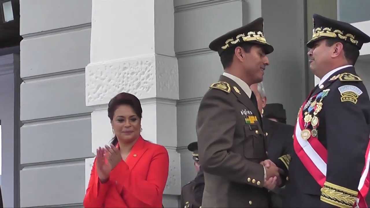 como se llama el ministro de la defensa