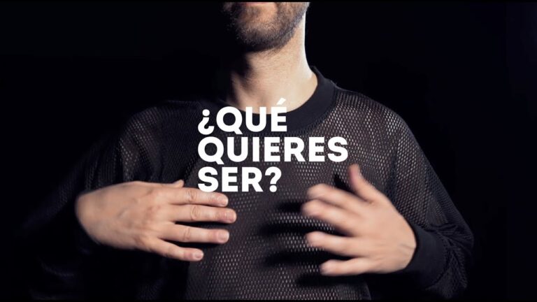 la universidad de santiago de compostela es publica o privada