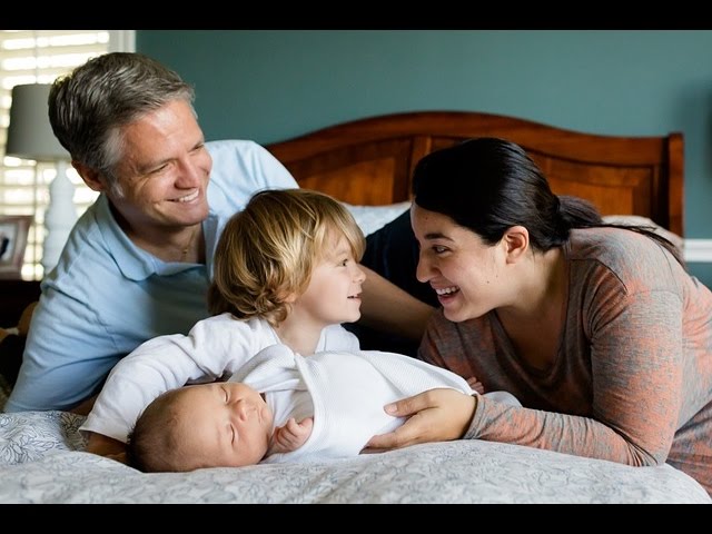 se puede trabajar con excedencia por cuidado de hijos