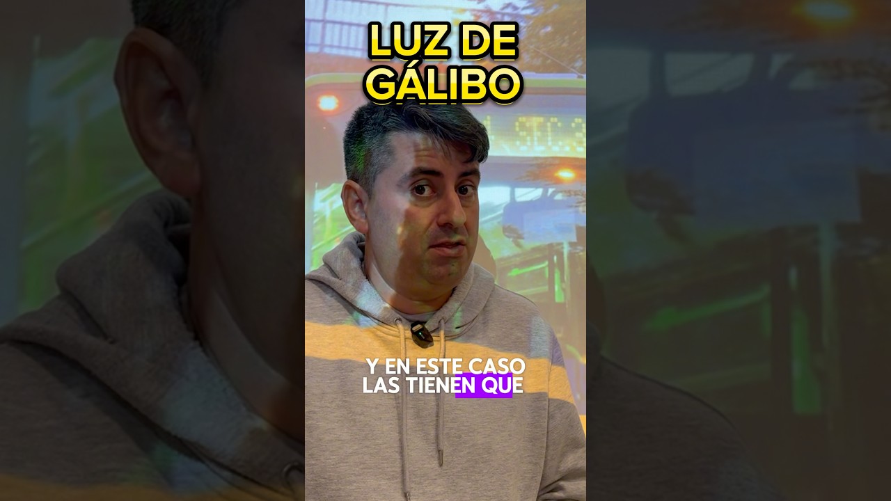 un vehículo debe llevar la luz de gálibo si mide